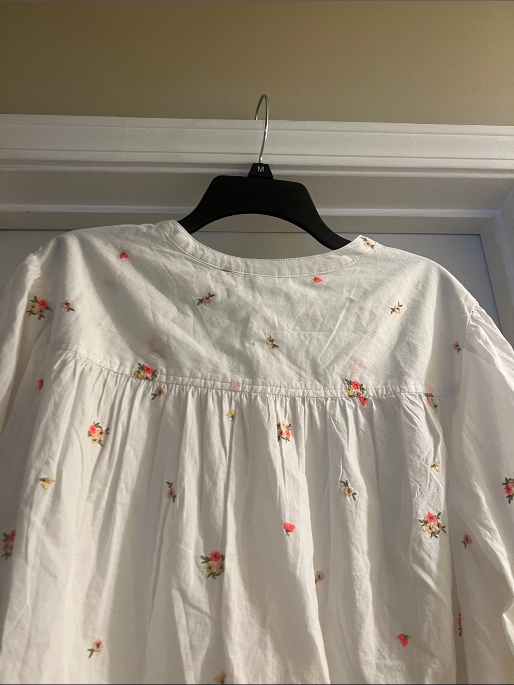 Old Navy White Button-Front Blouse with Pink Floral Embroidery - Picture 10 of 10